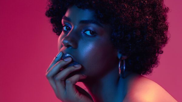 woman neon2
